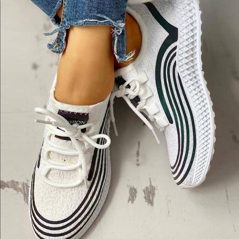 Omega Walk Casual Sneaker